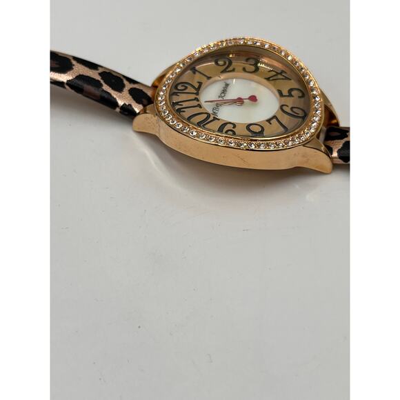 Betsey Johnson Women's Leopard-Print Leather Strap Pave 32mm BJO0251-01 Watch - Picture 5 of 13